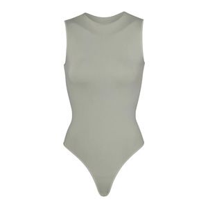 SKIMS S/M ESSENTIAL CREW NECK SLEEVELESS BODYSUIT | AGAVE